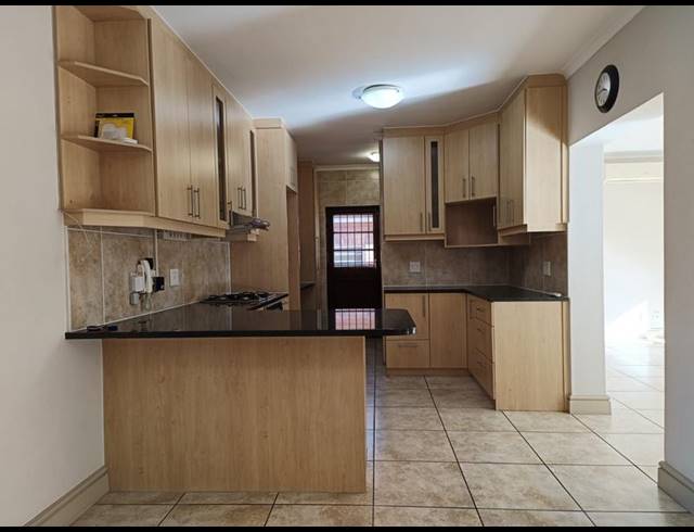 3 BEDROOM HOUSE FOR SALE IN SONKRING
